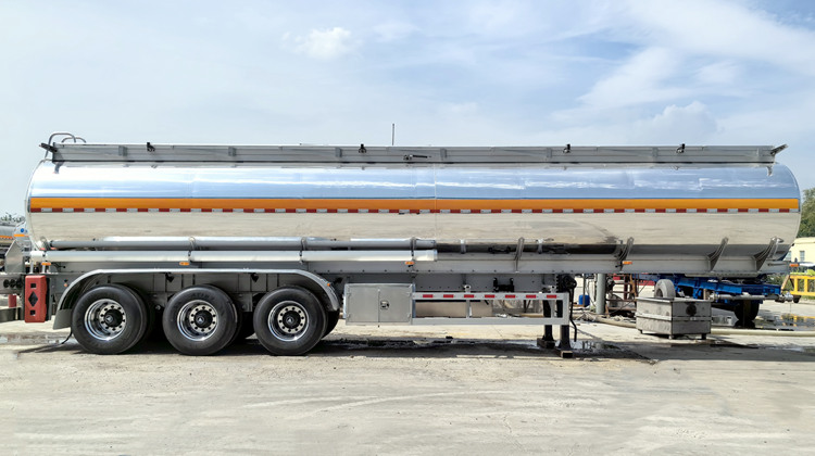 3 Axle 42000L Aluminum Semi Trailer | Aluminum Tanker for Sale in Costa Rica