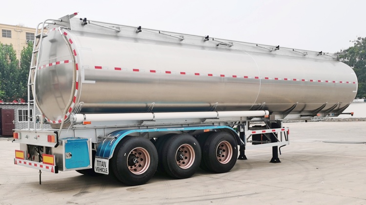 45000 Liter Aluminum Tanker and Trailer for Sale in Costa Rica