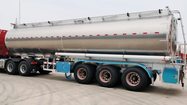 3 Axle 45000L Aluminum Tanker Trailer for Sale in Costa Rica